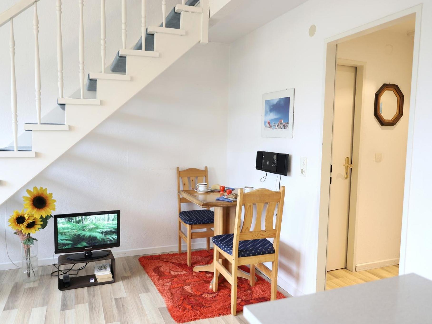 Einfach Eingerichtete Masionettewohnung. Вестерланд Екстериор снимка